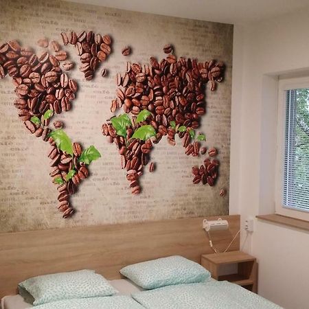 Delfin Hostel สตูโรโว ภายนอก รูปภาพ